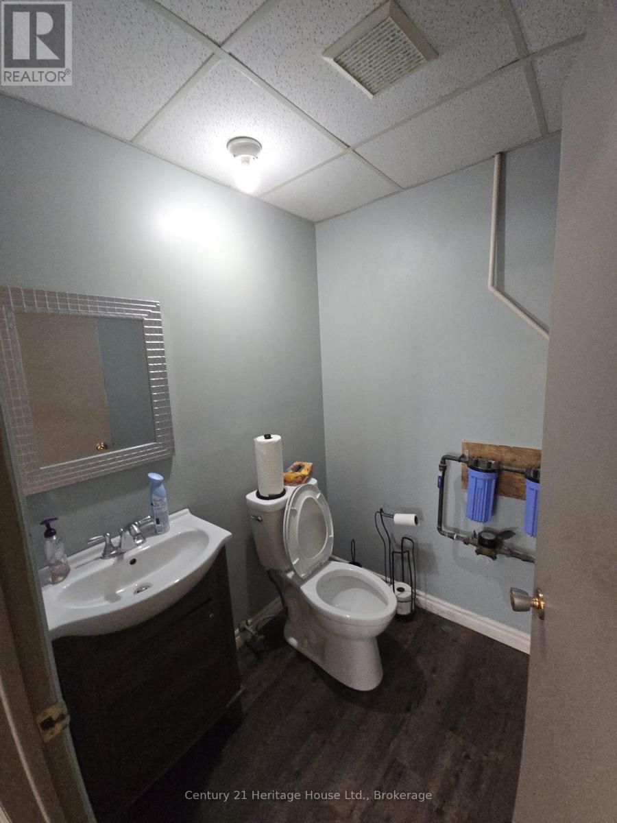 #8a - 809 Victoria Street N, Kitchener, Ontario  N2B 1Y4 - Photo 4 - X12360776