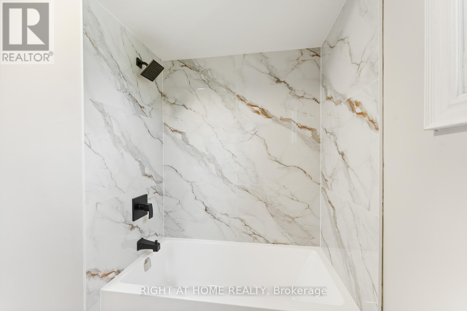 Room H - 1186 Glenashton Drive, Oakville, Ontario  L6H 5L7 - Photo 3 - W12372351