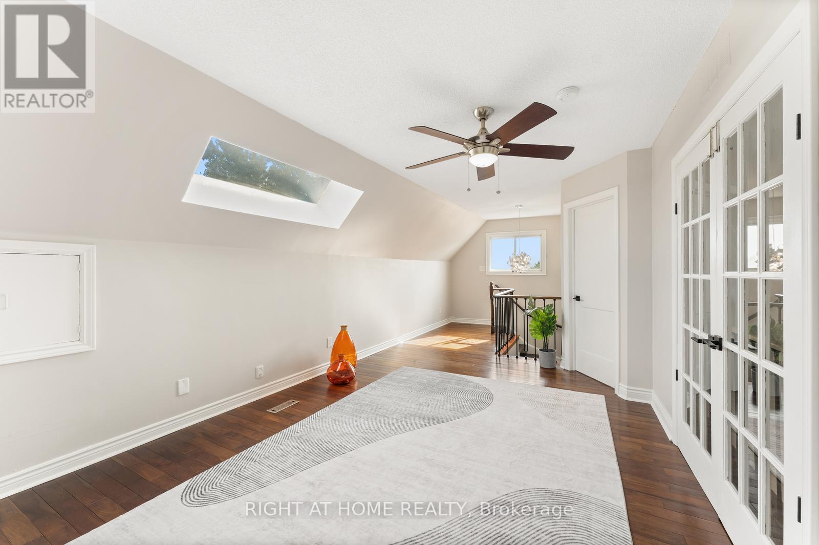 Room H - 1186 Glenashton Drive, Oakville, Ontario  L6H 5L7 - Photo 5 - W12372351