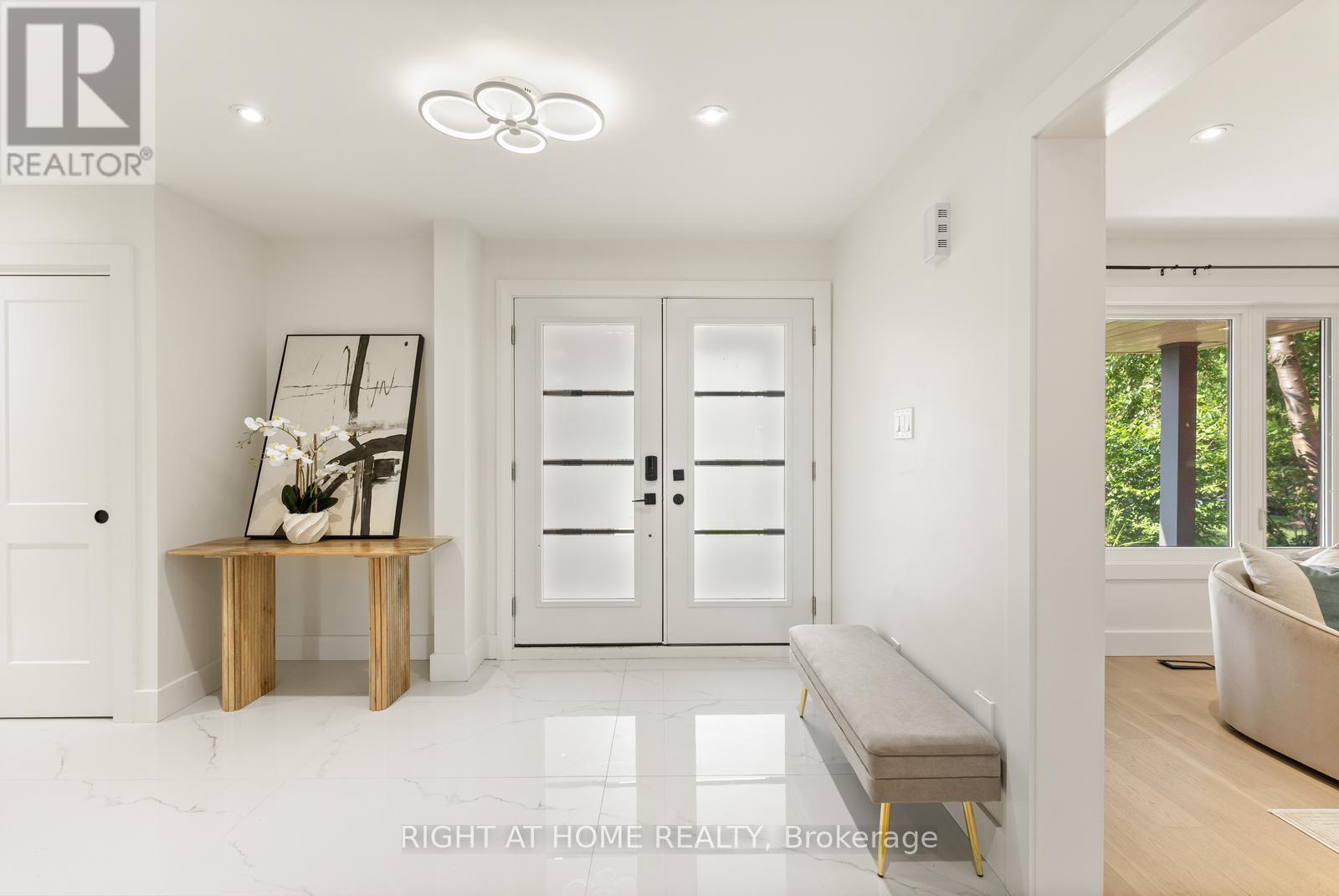 Room H - 1186 Glenashton Drive, Oakville, Ontario  L6H 5L7 - Photo 6 - W12372351