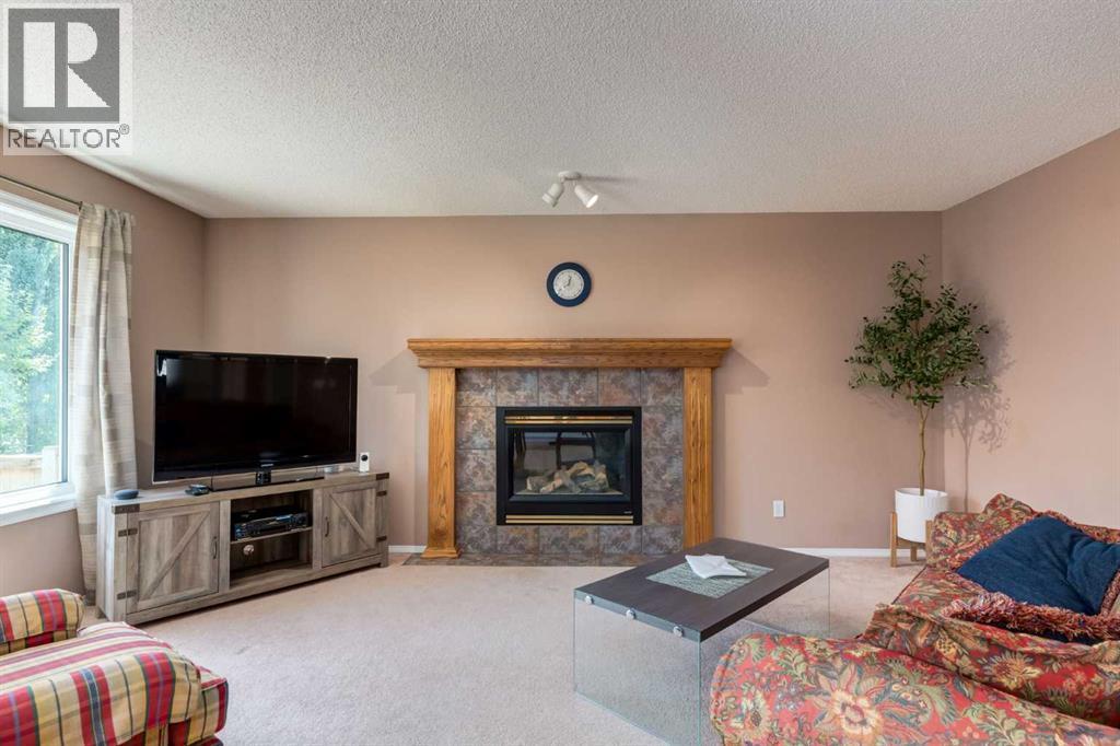 Property at 165 Spring Crescent SW image 5