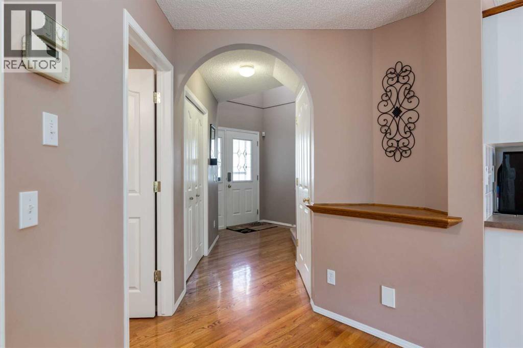 Property at 165 Spring Crescent SW image 3