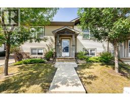 119 Redwood Boulevard
