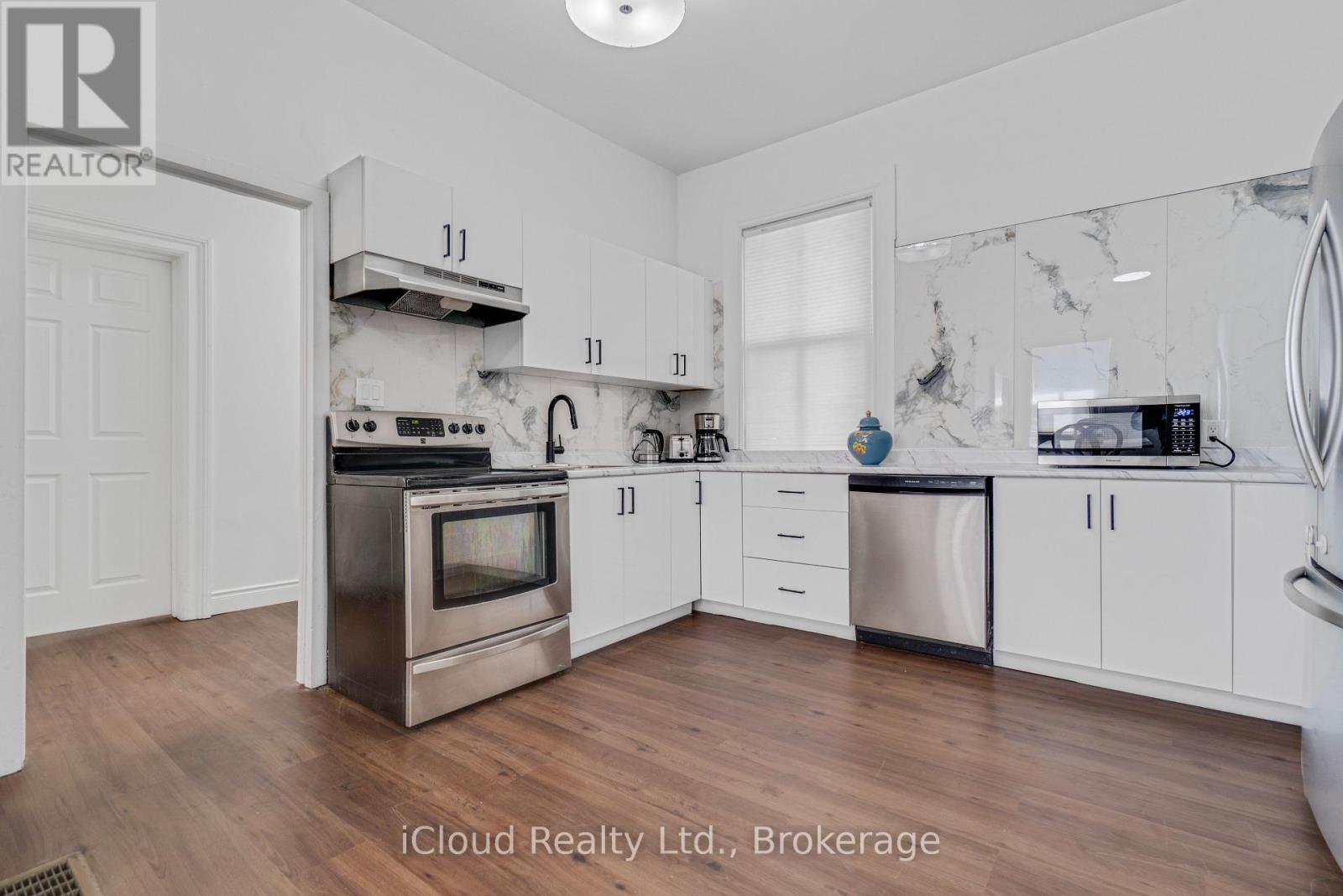 368 Simcoe Street, London East, Ontario  N6B 1J7 - Photo 18 - X12372355