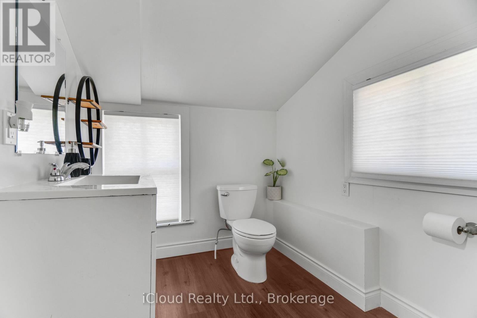 368 Simcoe Street, London East, Ontario  N6B 1J7 - Photo 32 - X12372355