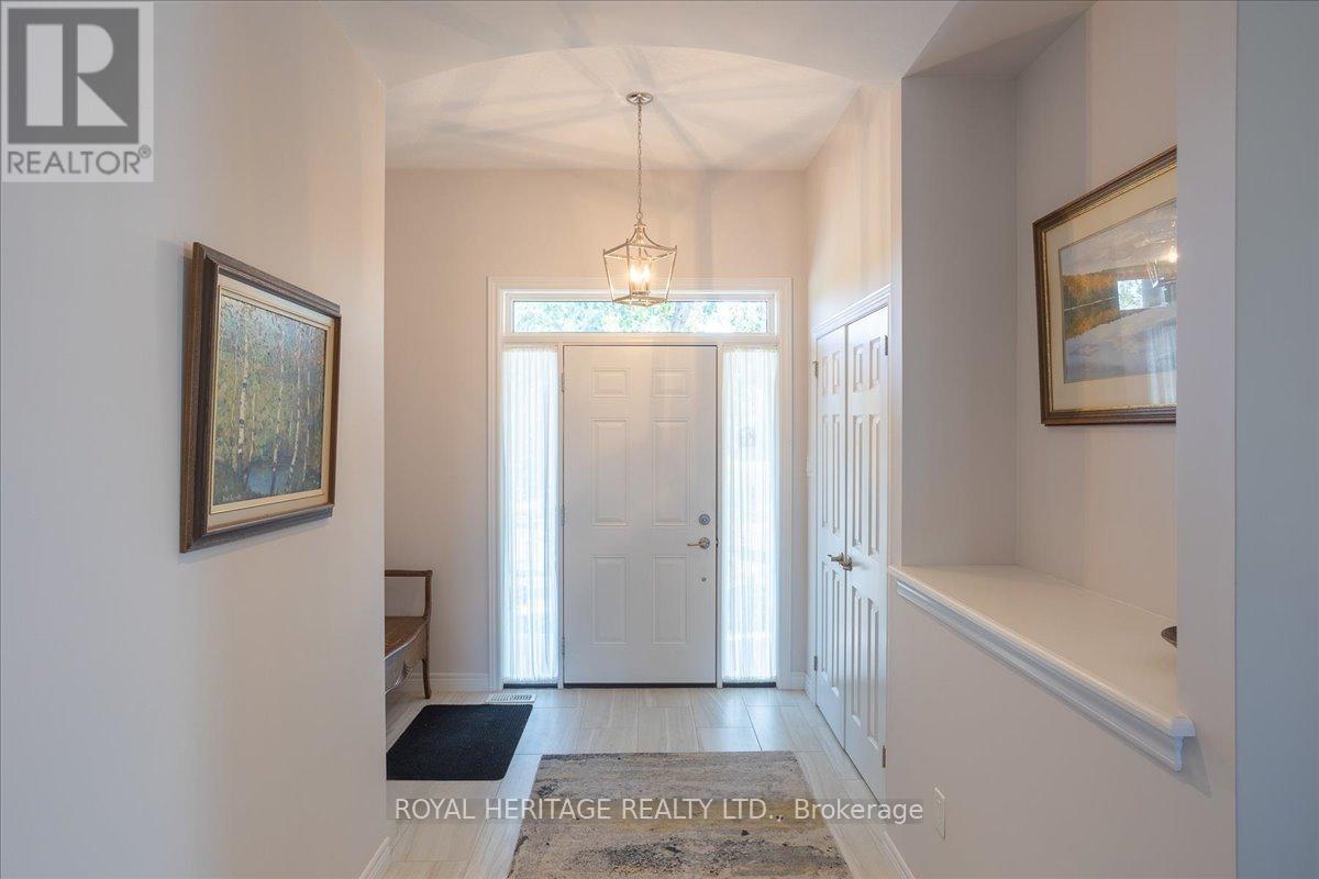 20 Island Bay Drive, Kawartha Lakes, Ontario  K0M 1A0 - Photo 4 - X12312067