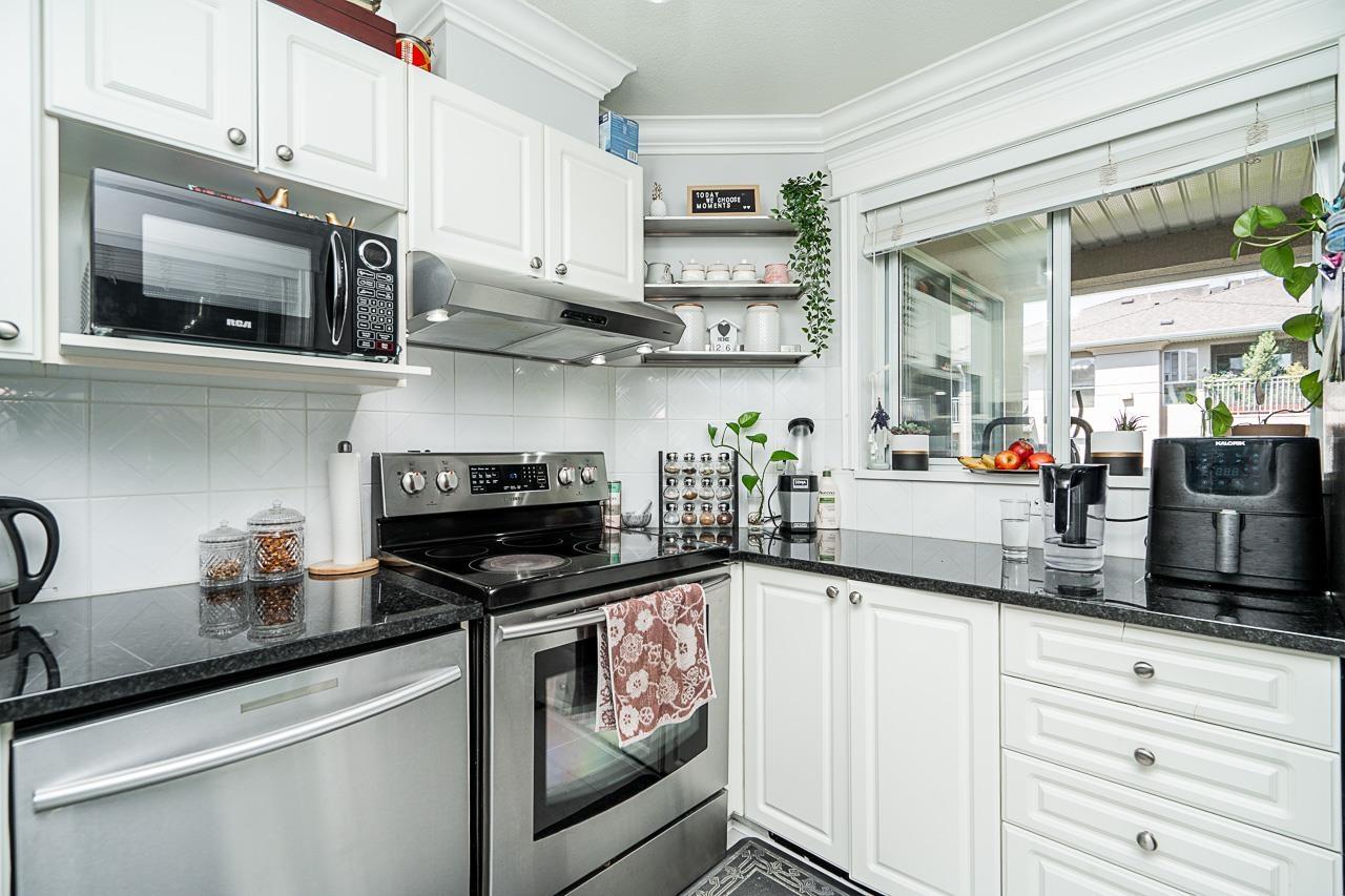 313 13727 74 Avenue, Surrey, British Columbia V3W 0M7 - Photo 8 - R3036303