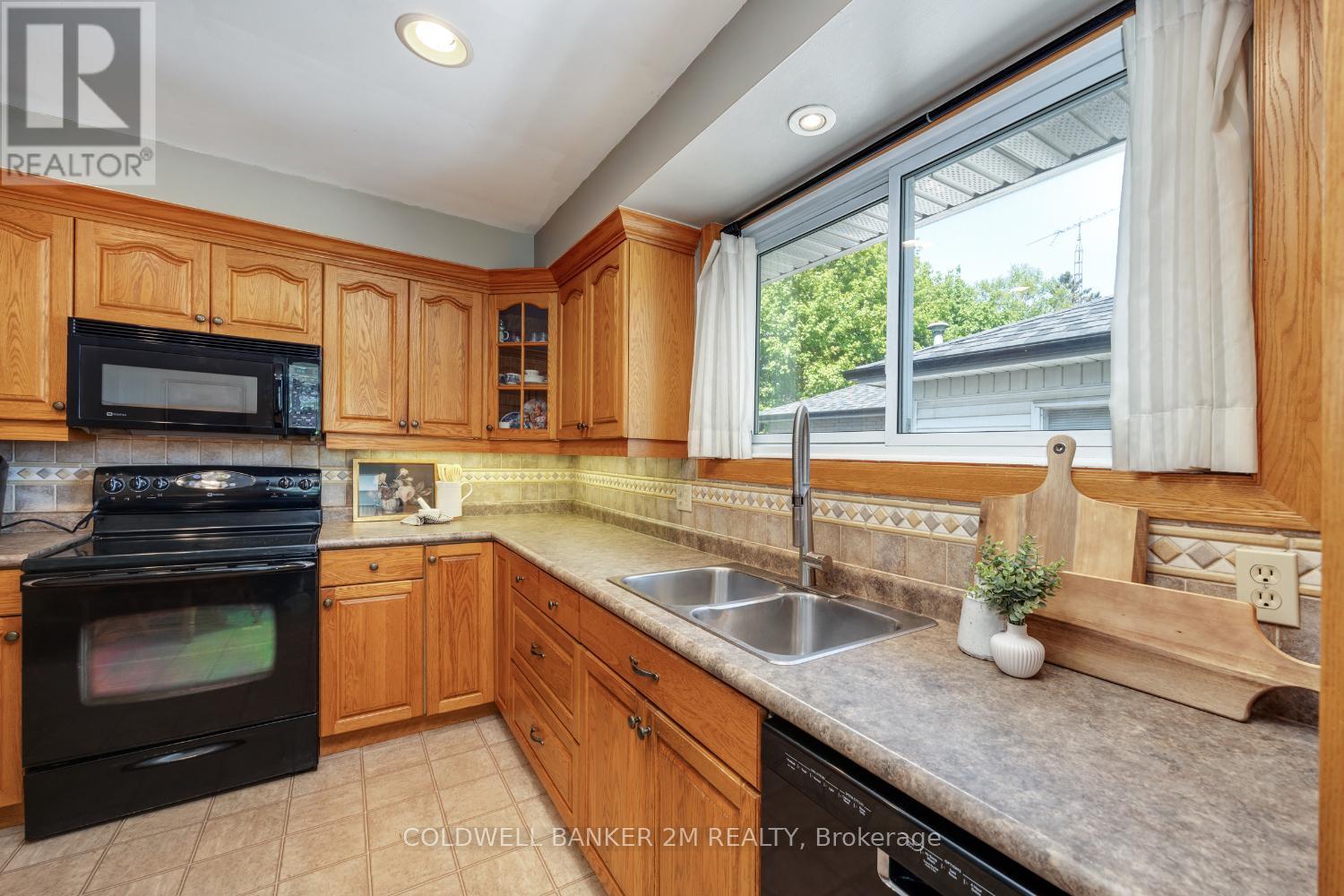 246 Harmony Road N, Oshawa, Ontario  L1G 6L5 - Photo 14 - E12372386