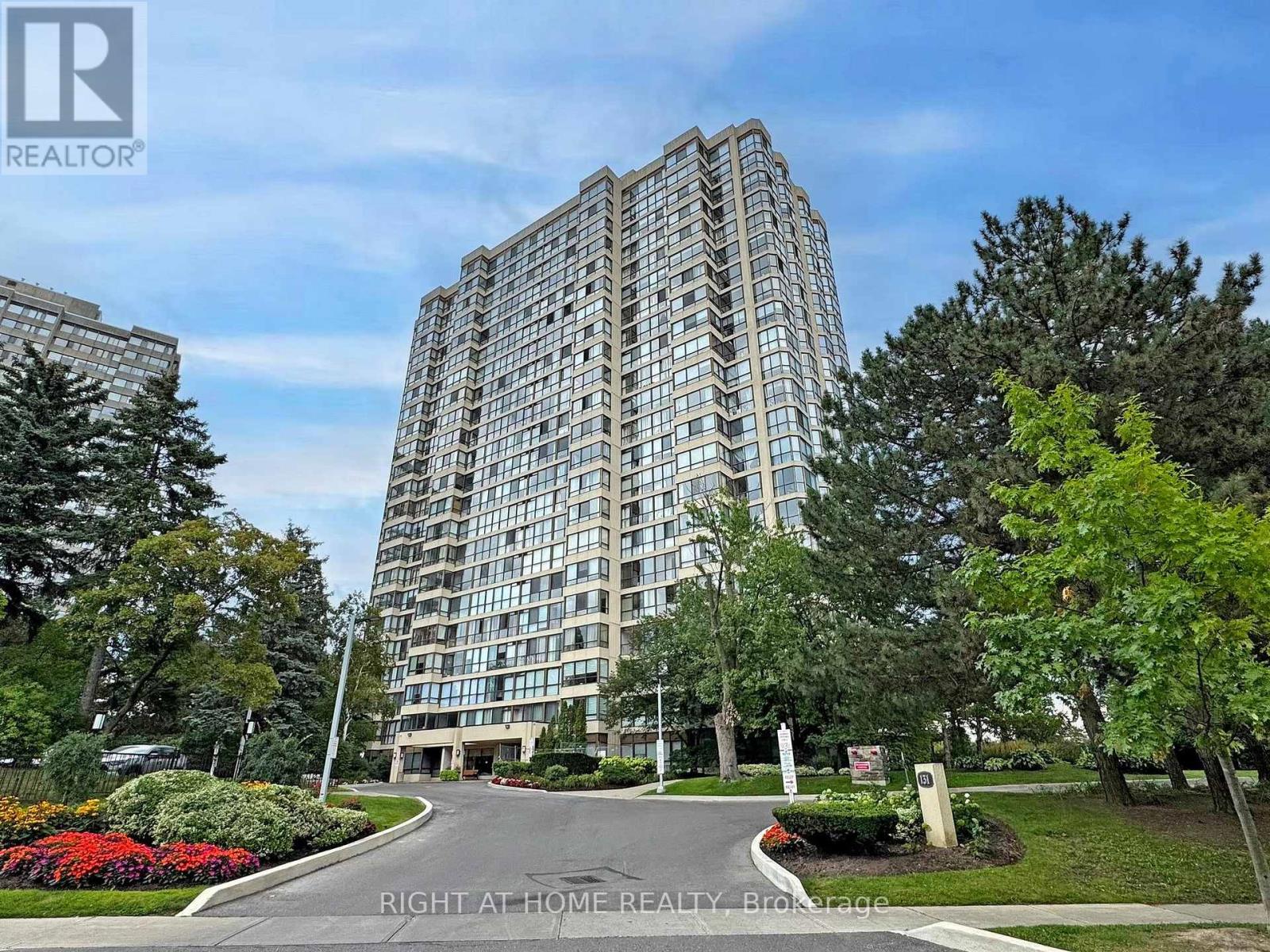 908 - 131 TORRESDALE AVENUE, Toronto, Ontario