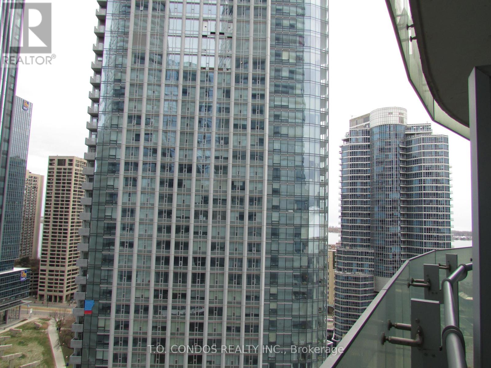 1901 - 12 York Street, Toronto, Ontario  M5J 0A9 - Photo 21 - C12372393