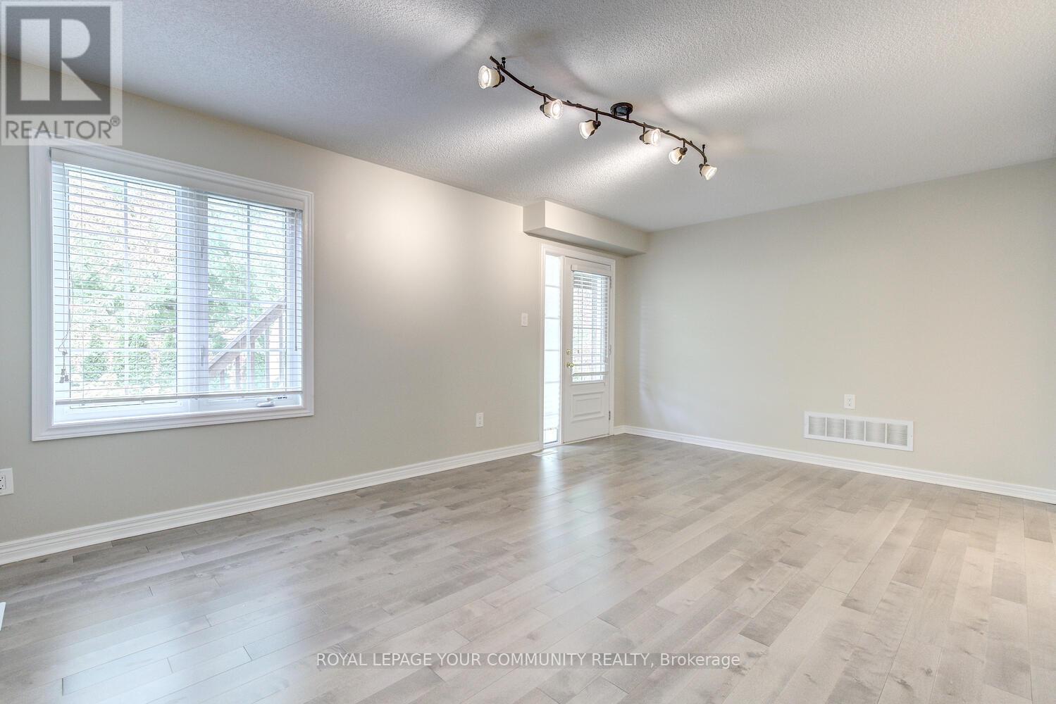 Ground Flr / W/o Basement - 310 Golden Forest Road, Vaughan, Ontario  L6A 0S8 - Photo 14 - N12372398