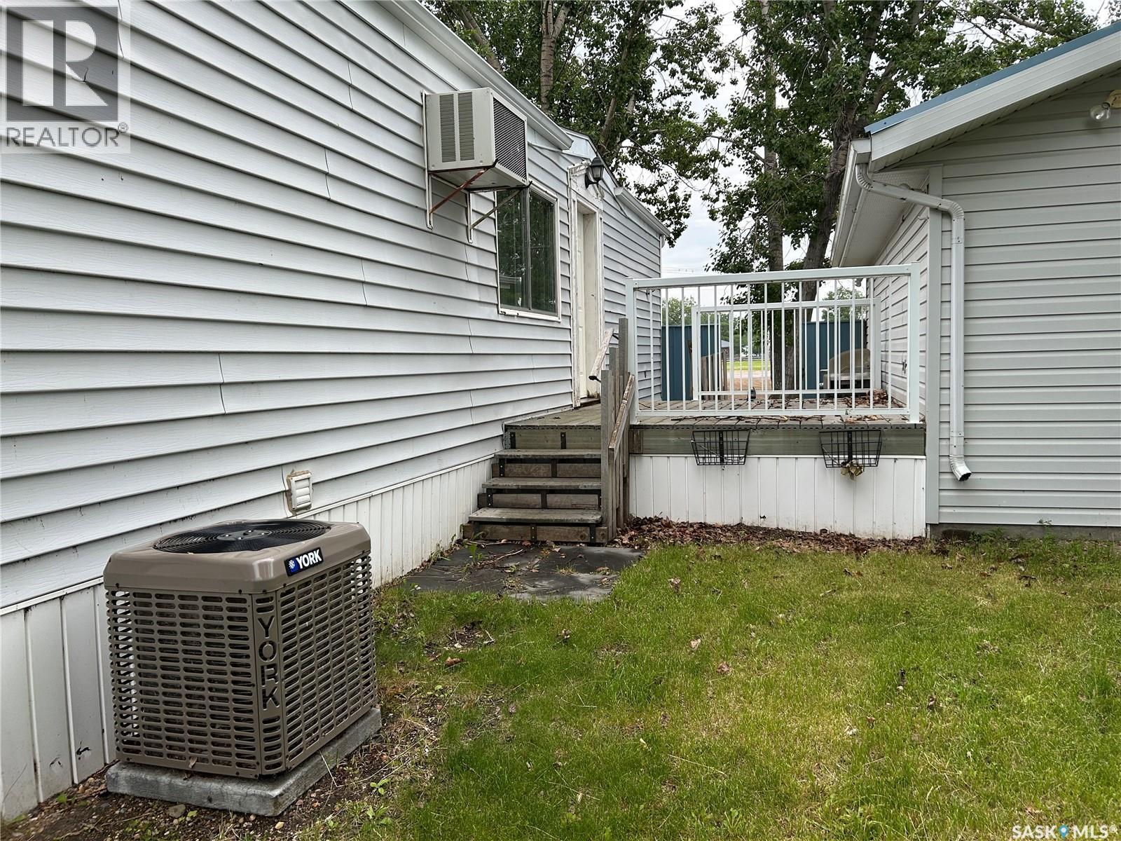 305 Eisenhower Street, Midale, Saskatchewan  S0C 1S0 - Photo 15 - SK017082