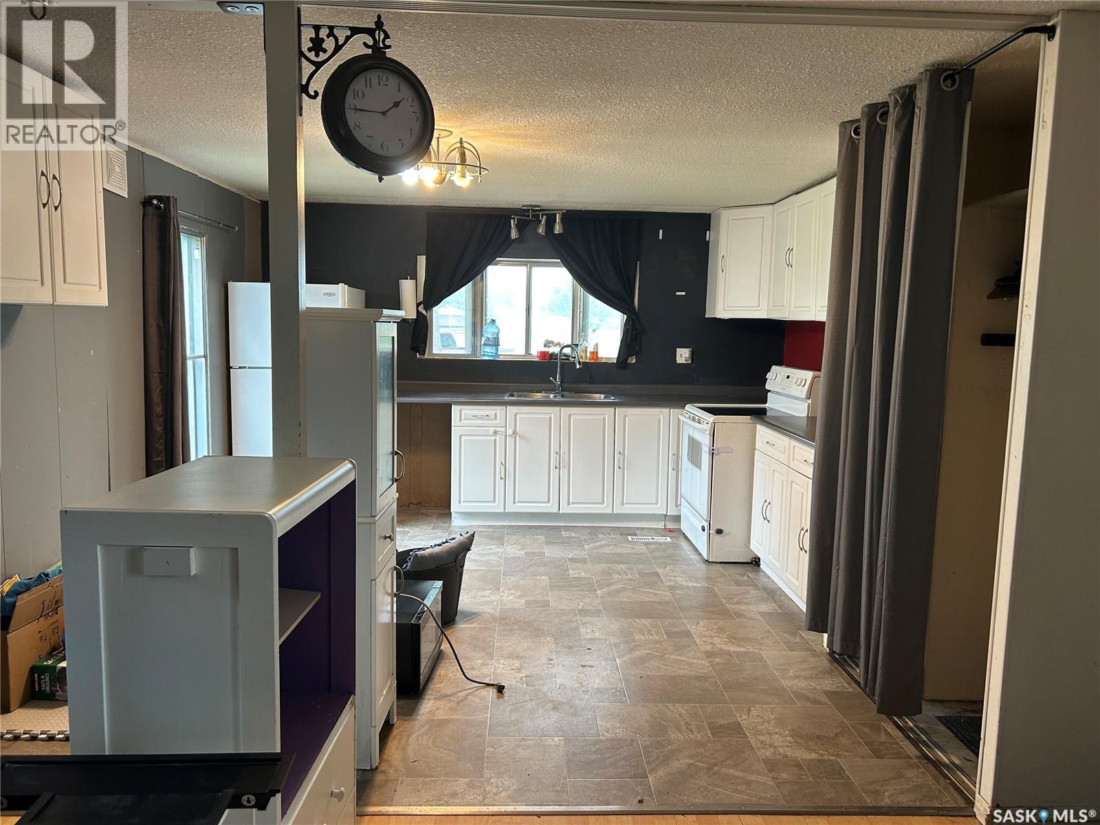 305 Eisenhower Street, Midale, Saskatchewan  S0C 1S0 - Photo 4 - SK017082