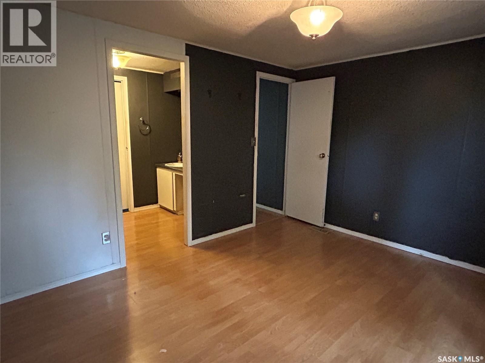 305 Eisenhower Street, Midale, Saskatchewan  S0C 1S0 - Photo 8 - SK017082