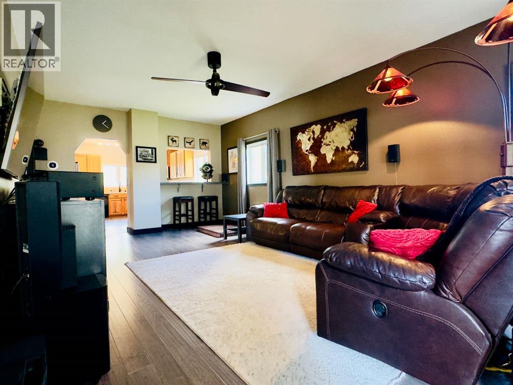 21329 27 Avenue, Bellevue, Alberta  T0K 0C0 - Photo 15 - A2224451