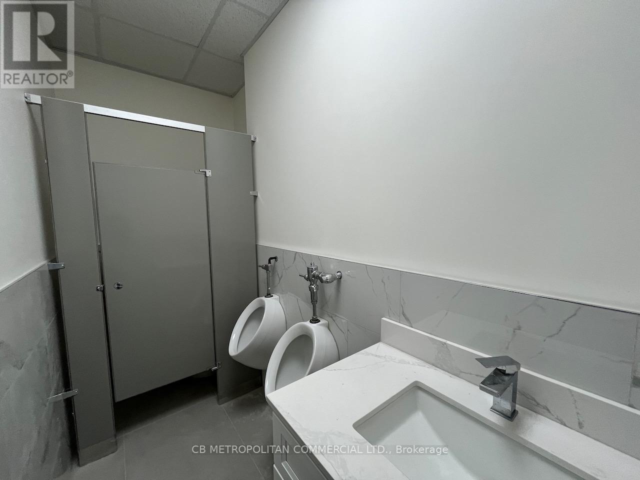 107 Church Street, Toronto, Ontario  M5C 2G5 - Photo 6 - C12372422