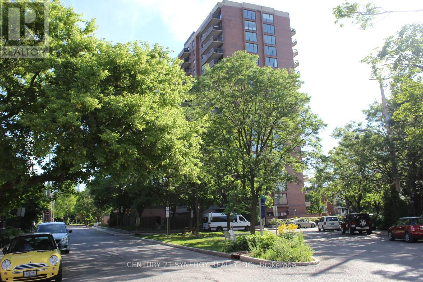 403 - 20 The Driveway Drive, Ottawa, Ontario  K2P 1C8 - Photo 1 - X12372432