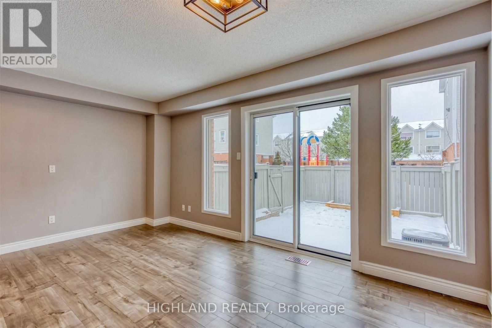 26 - 1292 Sherwood Mills Boulevard, Mississauga, Ontario  L5V 2G8 - Photo 14 - W12372430