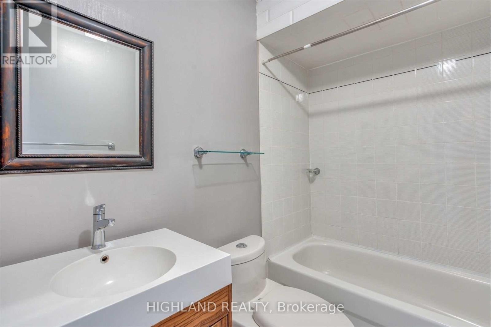 26 - 1292 Sherwood Mills Boulevard, Mississauga, Ontario  L5V 2G8 - Photo 19 - W12372430