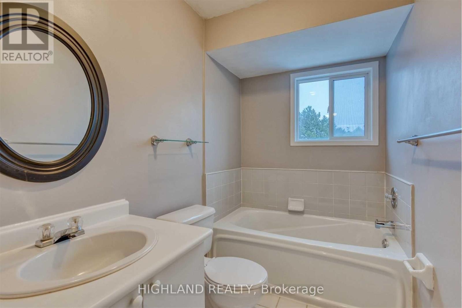 26 - 1292 Sherwood Mills Boulevard, Mississauga, Ontario  L5V 2G8 - Photo 24 - W12372430