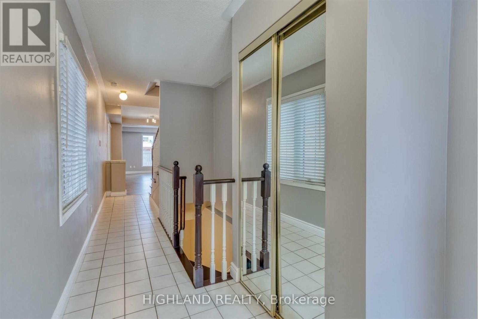 26 - 1292 Sherwood Mills Boulevard, Mississauga, Ontario  L5V 2G8 - Photo 4 - W12372430