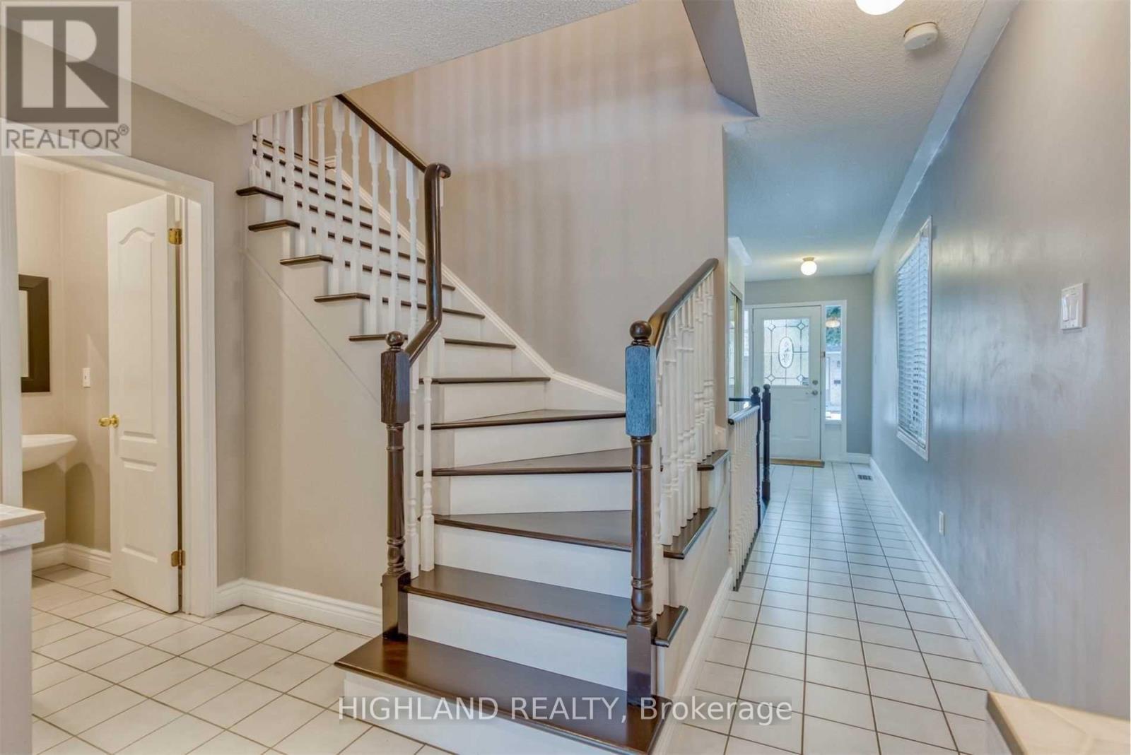 26 - 1292 Sherwood Mills Boulevard, Mississauga, Ontario  L5V 2G8 - Photo 5 - W12372430