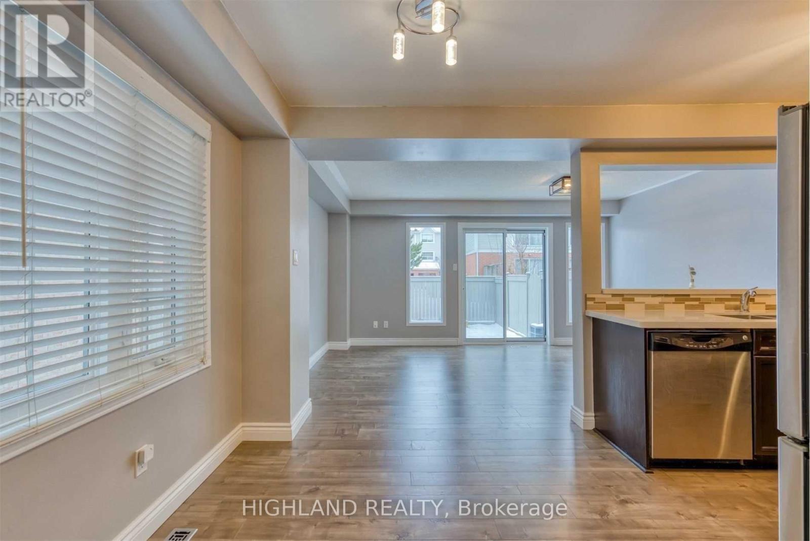 26 - 1292 Sherwood Mills Boulevard, Mississauga, Ontario  L5V 2G8 - Photo 7 - W12372430