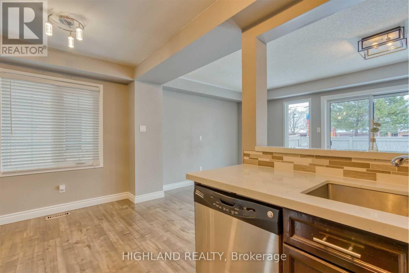 26 - 1292 Sherwood Mills Boulevard, Mississauga, Ontario  L5V 2G8 - Photo 9 - W12372430