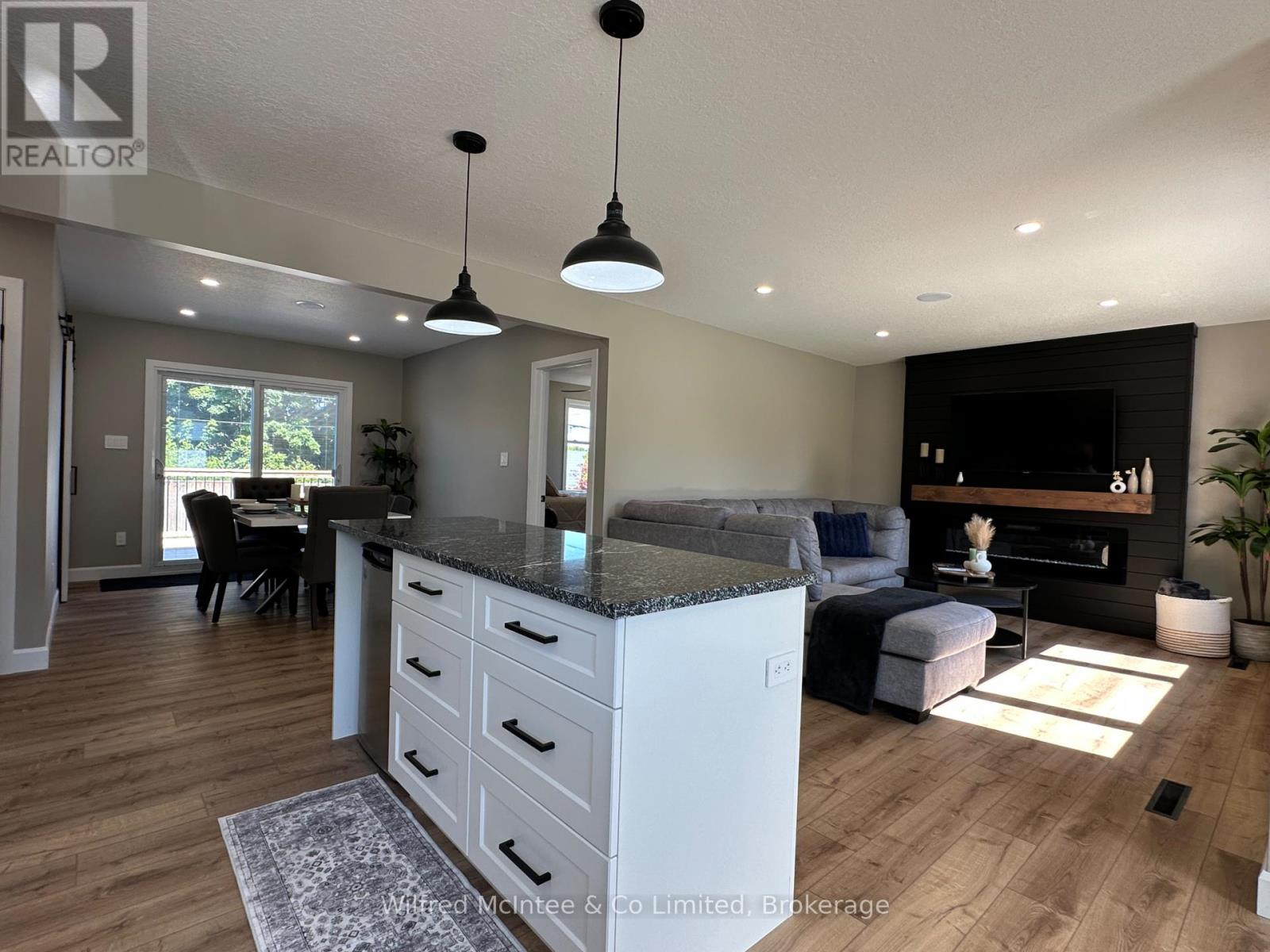166 Cornwall Street, Waterloo, Ontario  N2J 1H6 - Photo 18 - X12372442