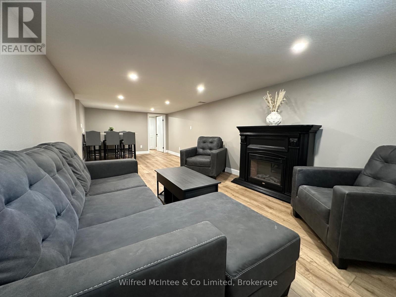 166 Cornwall Street, Waterloo, Ontario  N2J 1H6 - Photo 27 - X12372442