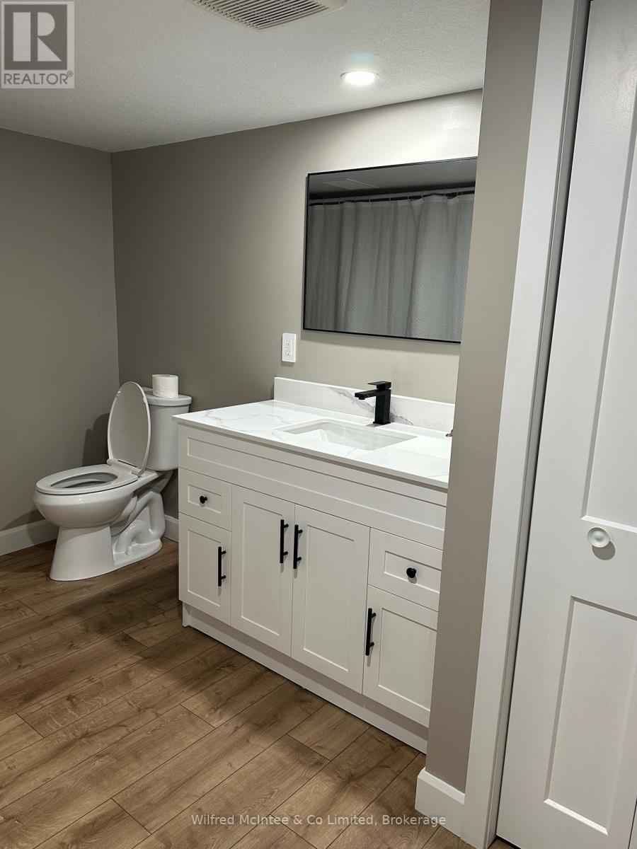 166 Cornwall Street, Waterloo, Ontario  N2J 1H6 - Photo 33 - X12372442