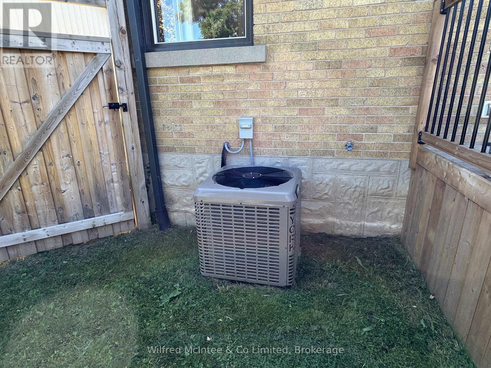 166 Cornwall Street, Waterloo, Ontario  N2J 1H6 - Photo 45 - X12372442