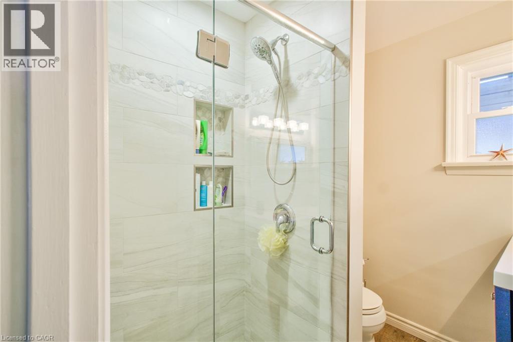 Photo 11 of 38 for 3 Elmwood Avenue