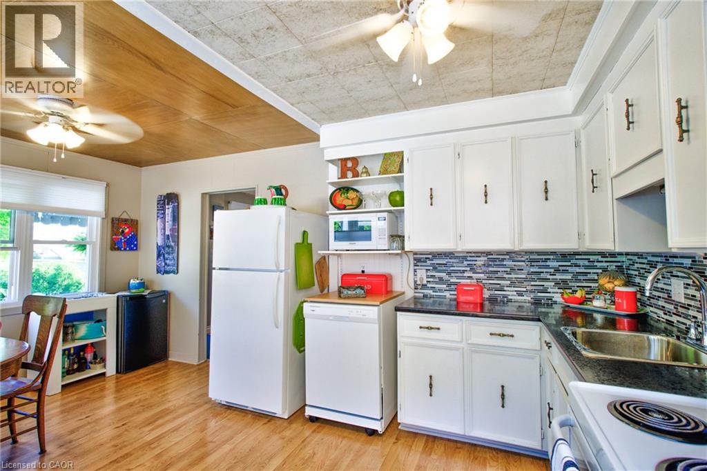 Photo 17 of 38 for 3 Elmwood Avenue