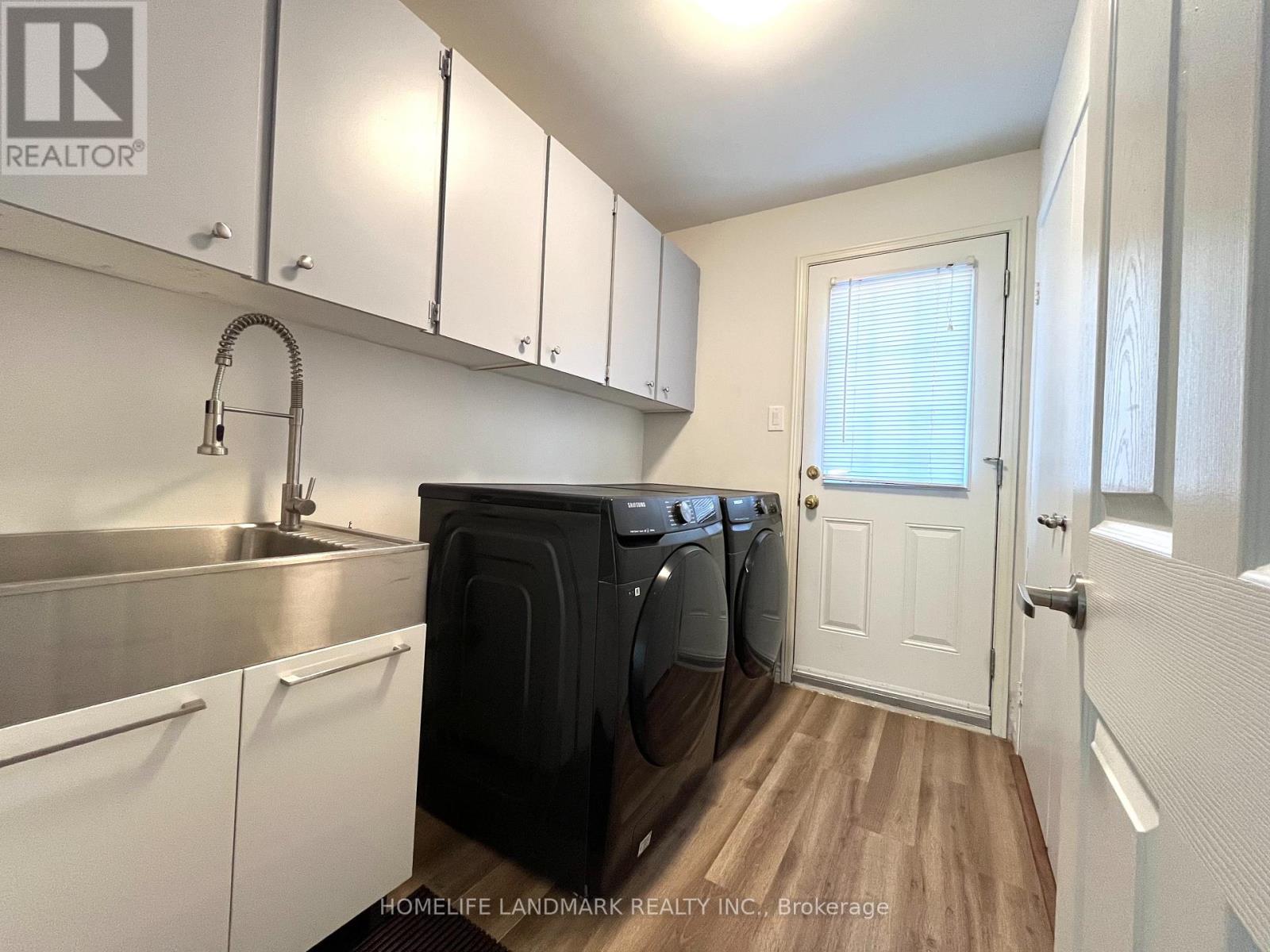 88 Oriole Drive, East Gwillimbury, Ontario  L9N 1H3 - Photo 10 - N12372452