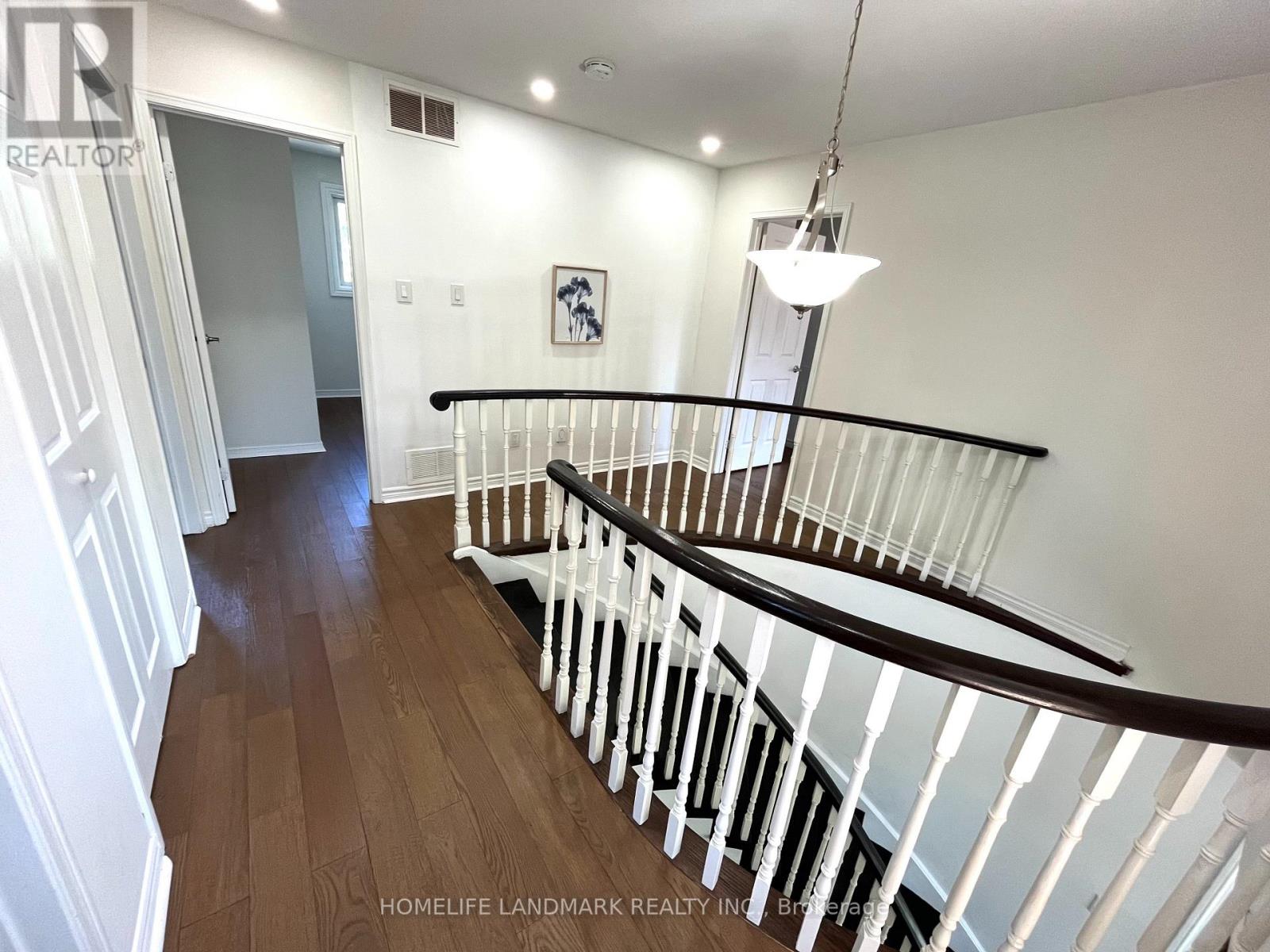 88 Oriole Drive, East Gwillimbury, Ontario  L9N 1H3 - Photo 11 - N12372452