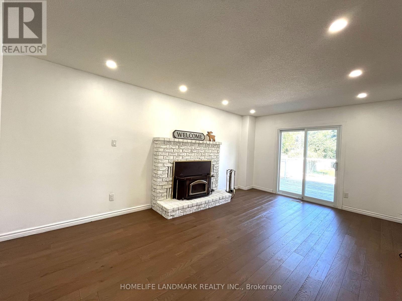 88 Oriole Drive, East Gwillimbury, Ontario  L9N 1H3 - Photo 3 - N12372452