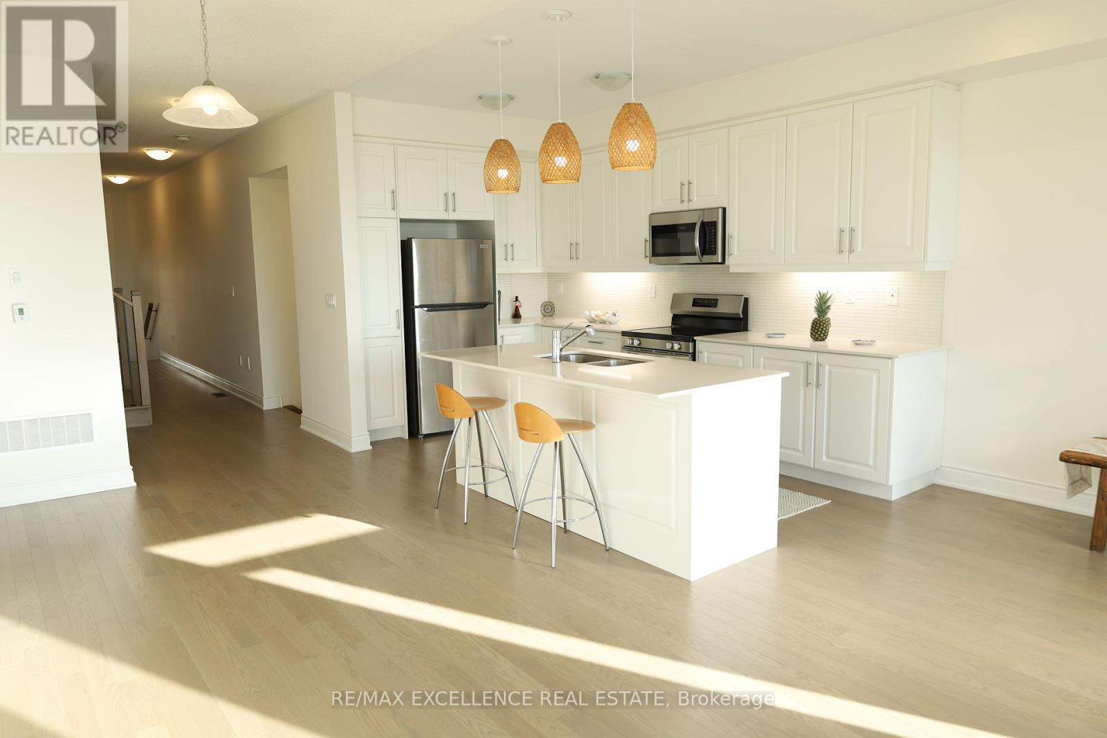 102 Bermondsey Way, Brampton, Ontario  L6Y 6K9 - Photo 16 - W12372447
