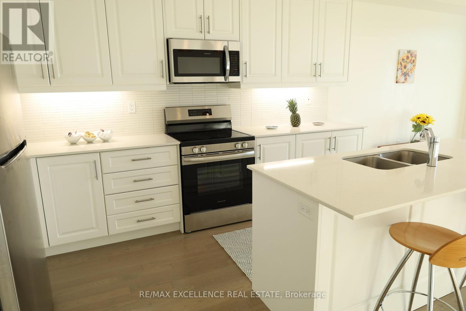 102 Bermondsey Way, Brampton, Ontario  L6Y 6K9 - Photo 18 - W12372447