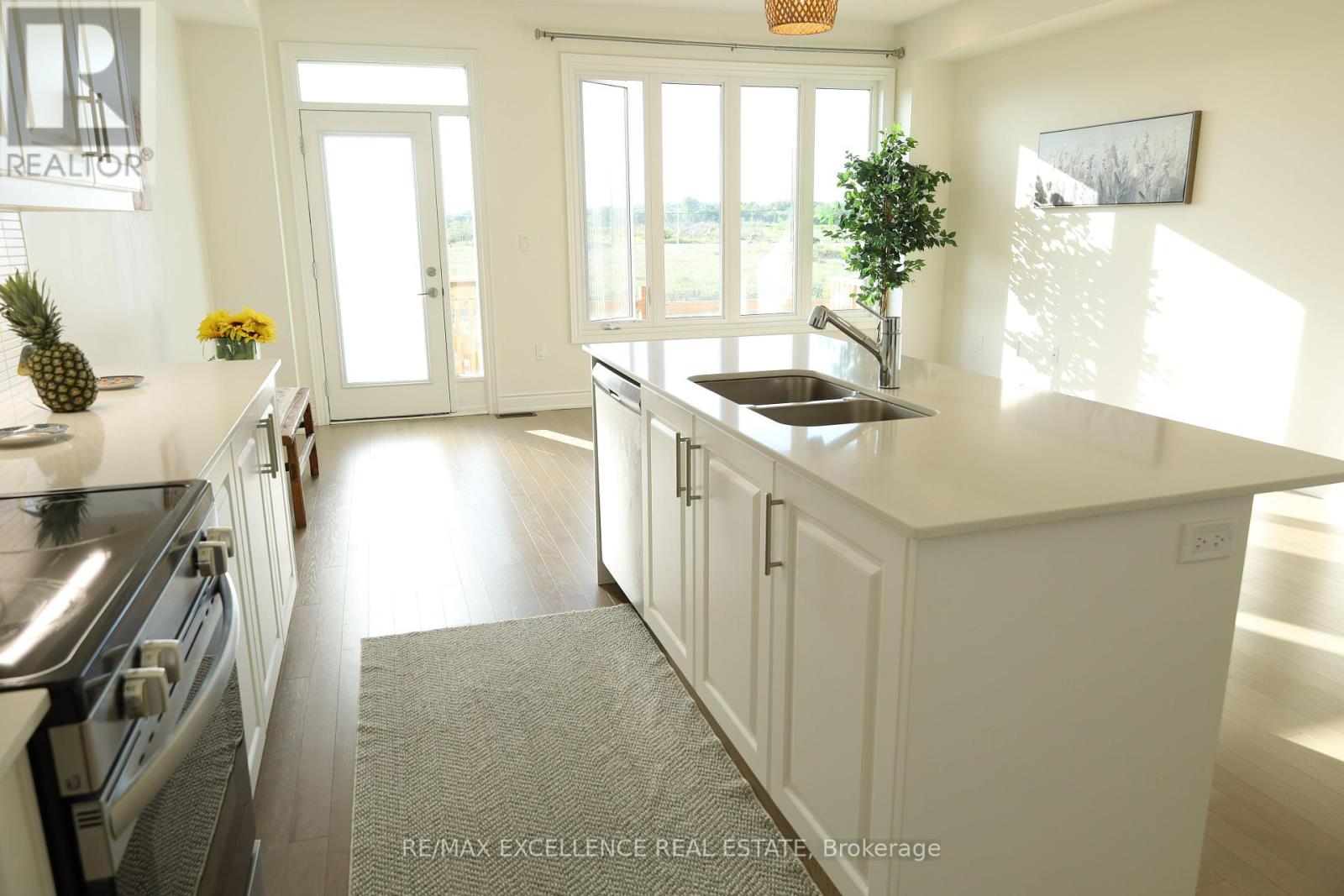 102 Bermondsey Way, Brampton, Ontario  L6Y 6K9 - Photo 19 - W12372447