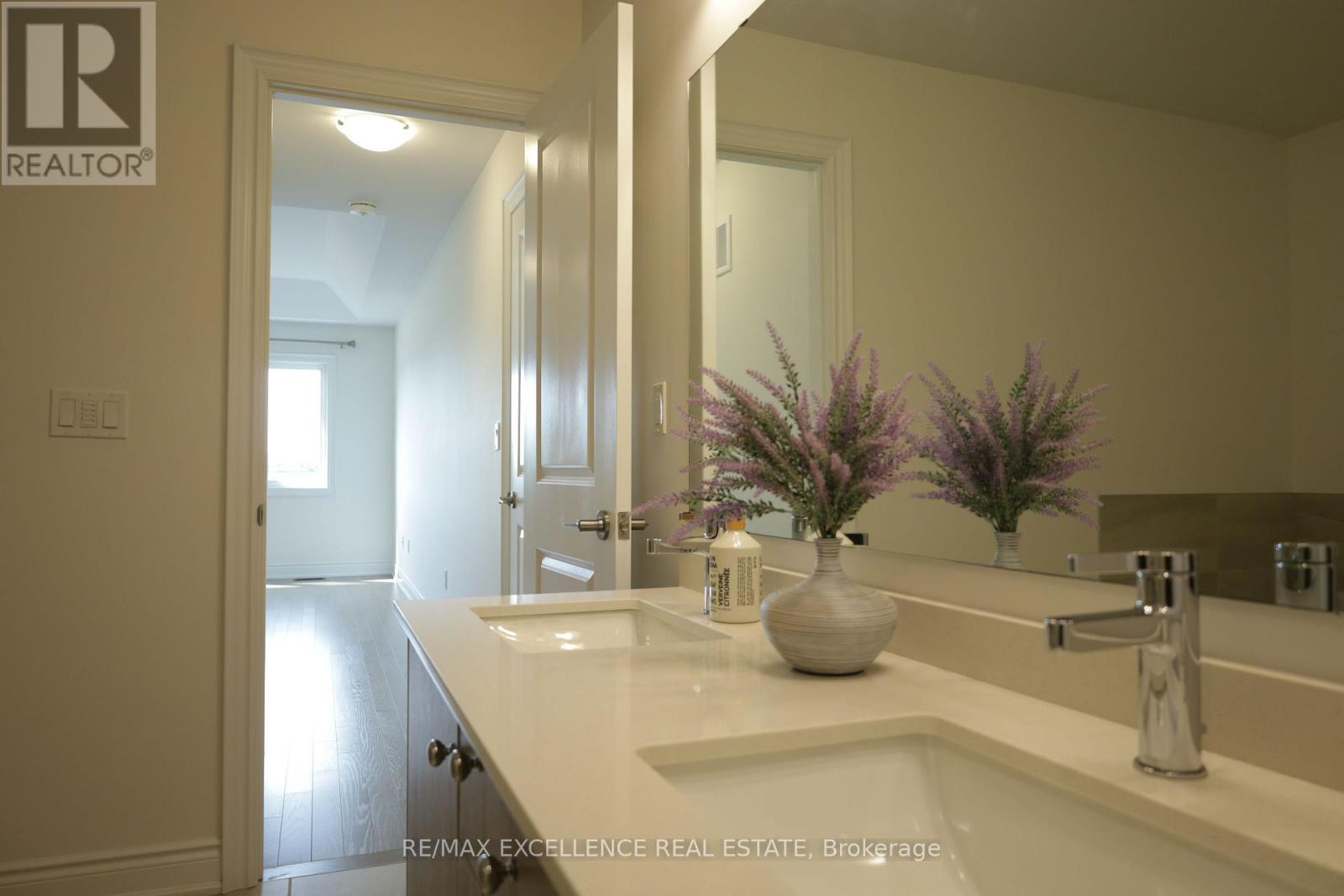 102 Bermondsey Way, Brampton, Ontario  L6Y 6K9 - Photo 35 - W12372447