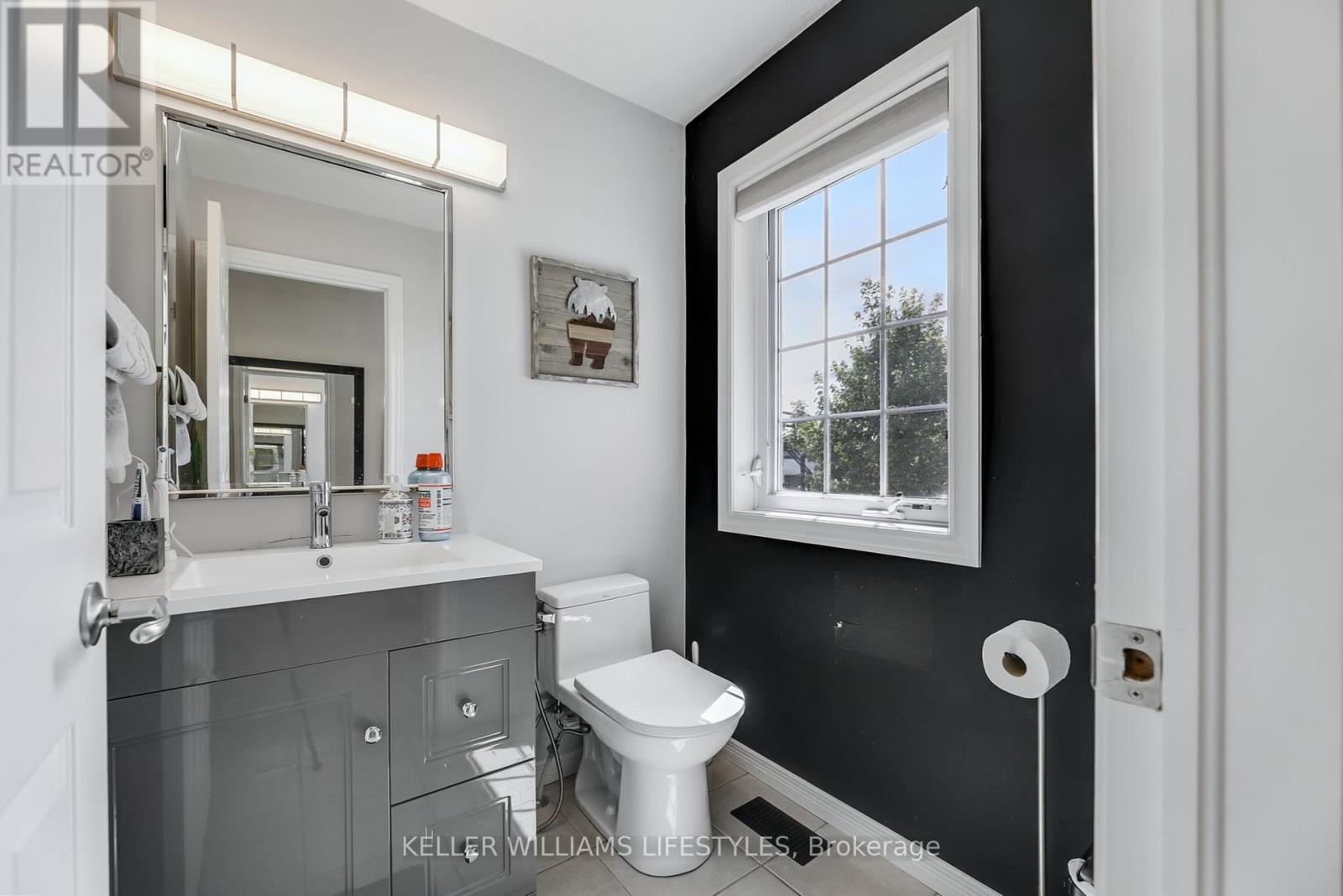 1240 Baird Street, London North, Ontario  N6H 0G5 - Photo 5 - X12372469