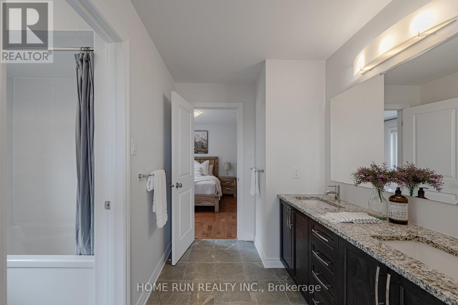 609 Triangle Street, Ottawa, Ontario  K2V 0L8 - Photo 40 - X12372484