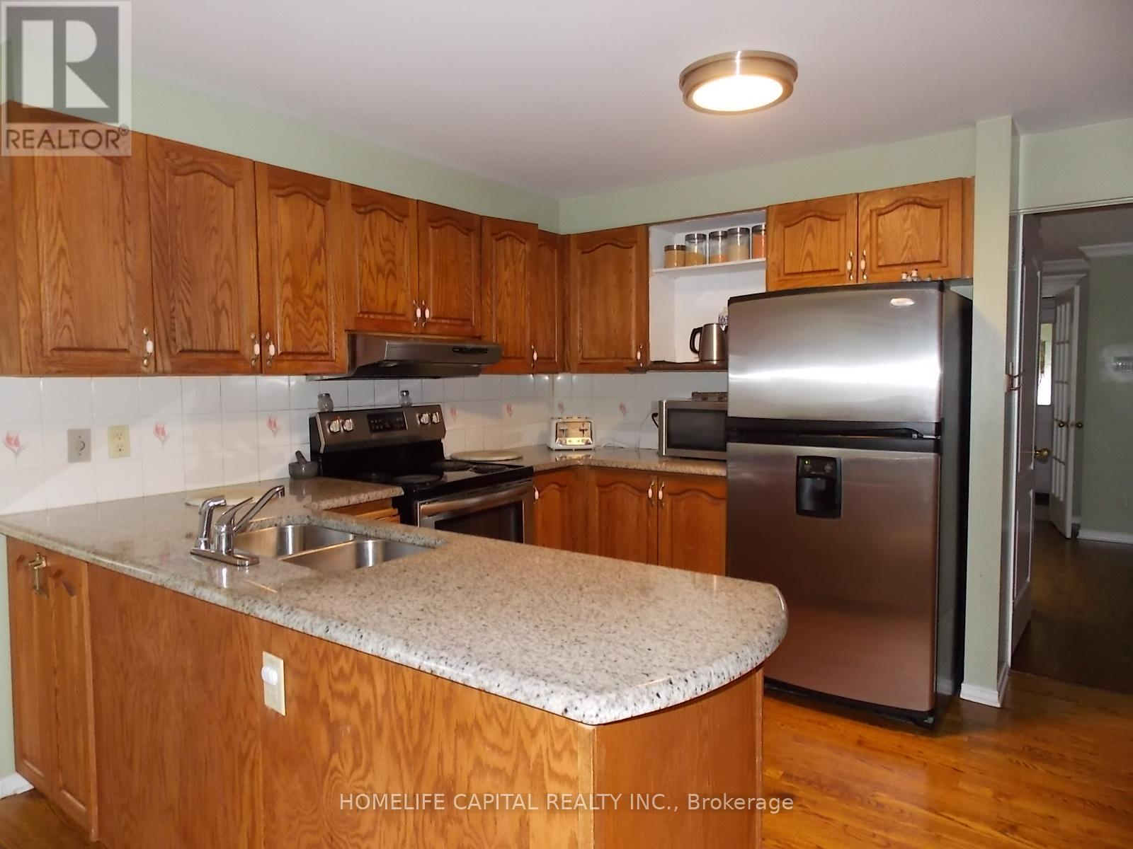 1804 Robinwood Place, Ottawa, Ontario  K1C 6L4 - Photo 12 - X12372498