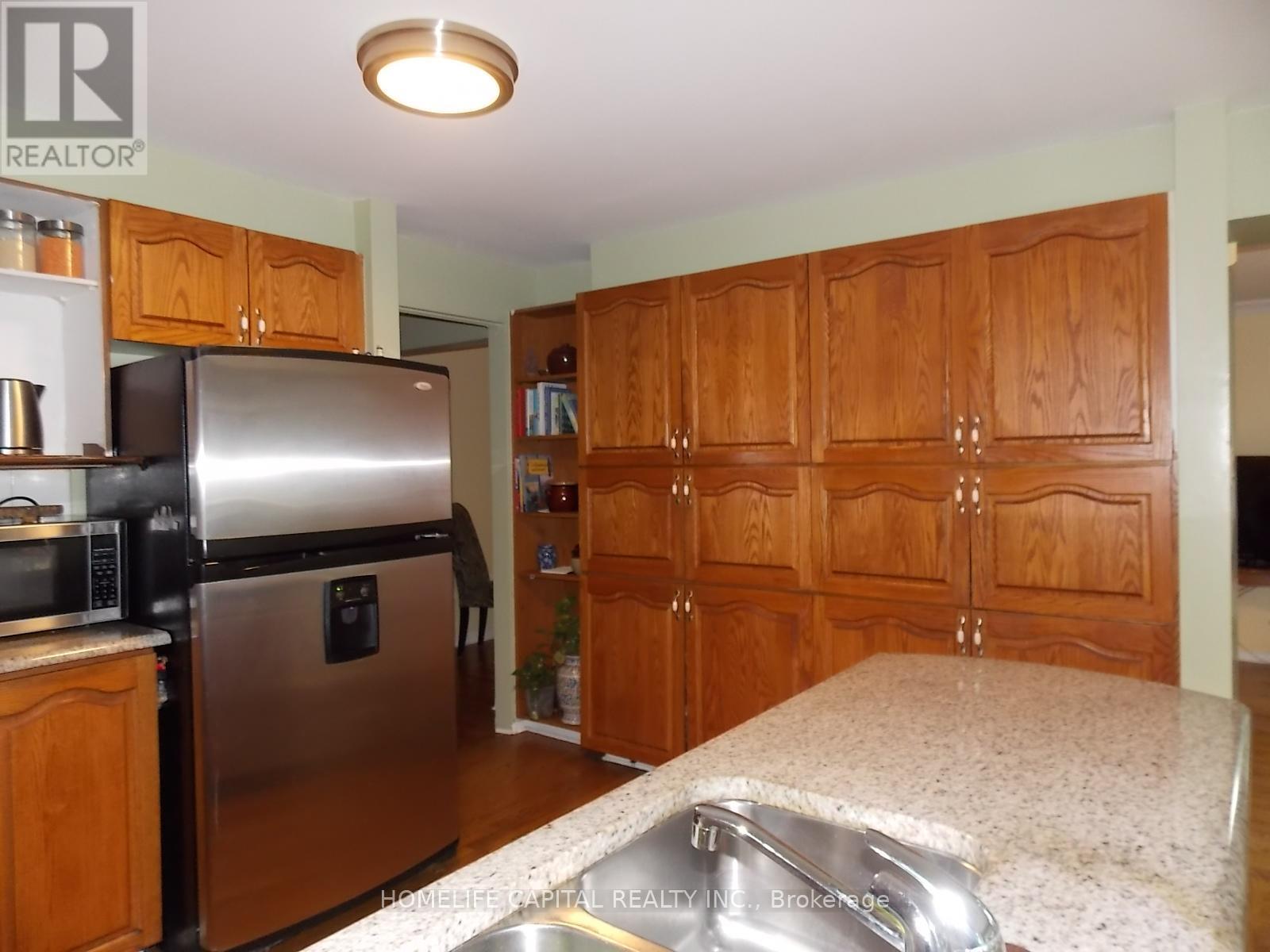 1804 Robinwood Place, Ottawa, Ontario  K1C 6L4 - Photo 13 - X12372498
