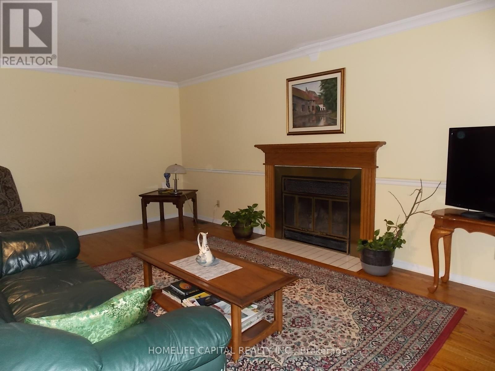 1804 Robinwood Place, Ottawa, Ontario  K1C 6L4 - Photo 15 - X12372498