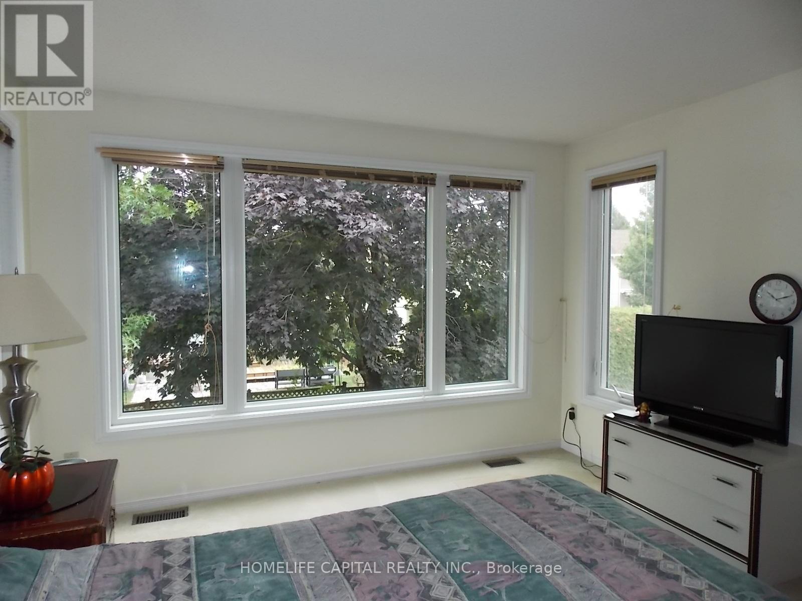 1804 Robinwood Place, Ottawa, Ontario  K1C 6L4 - Photo 17 - X12372498