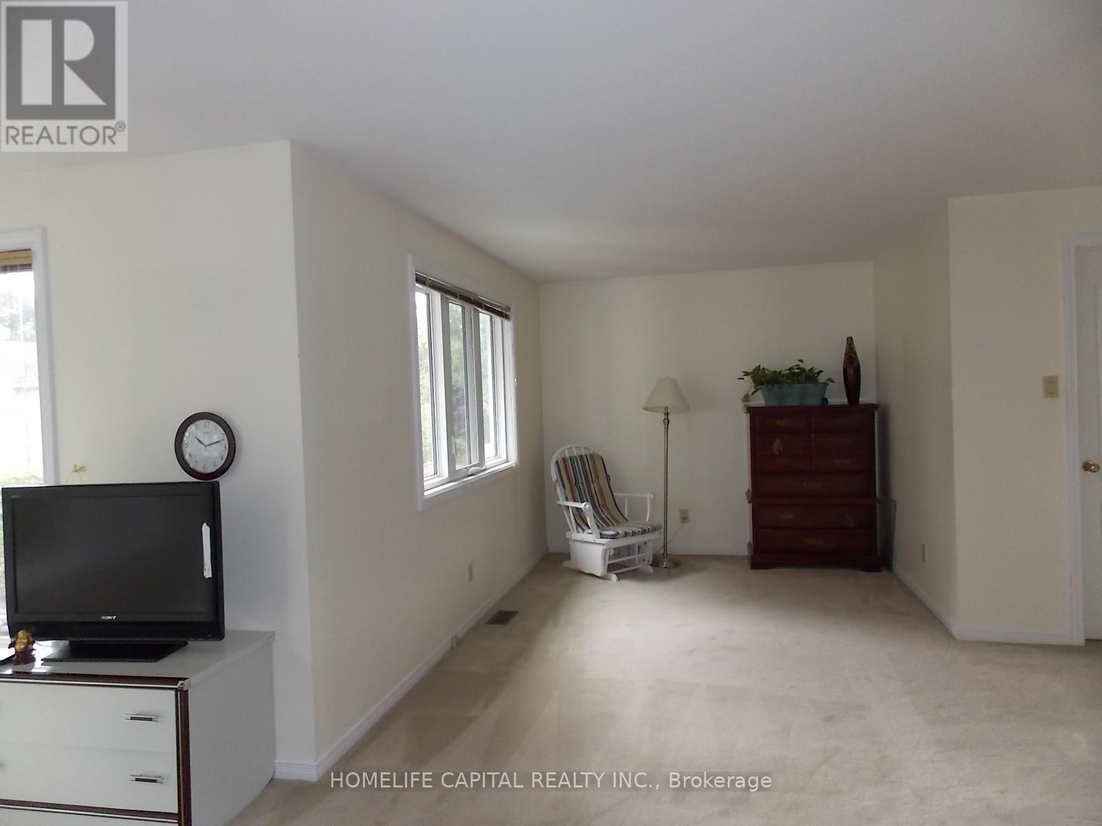 1804 Robinwood Place, Ottawa, Ontario  K1C 6L4 - Photo 20 - X12372498
