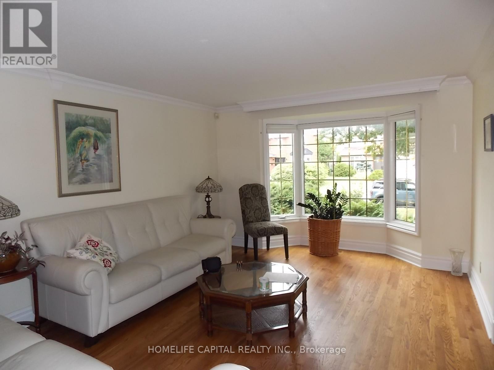 Property at 1804 ROBINWOOD PLACE image 5