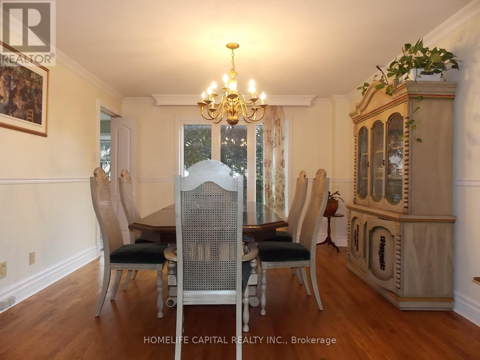 1804 Robinwood Place, Ottawa, Ontario  K1C 6L4 - Photo 9 - X12372498